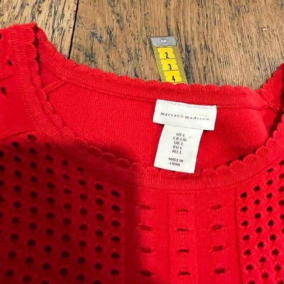 Mercer & Madison Red Textured Knit Top – Size L - Picture 2 of 8